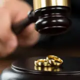 В Україні дозволили розлучатися під час вагітності