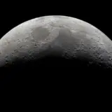 Следы воды найдены на Луне
