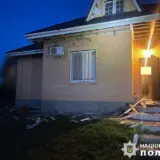 Атака дронов – обломки дронов повредили жилые дома в четырех районах Киевщины