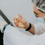 Вакцинация против COVID-19 – полезный эффект для здоровья