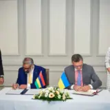 Україна та Маврикій підписали угоду про безвіз