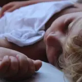Какой вид физической активности может помочь при бессоннице