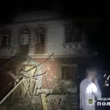 Обломки вражеских дронов повредили жилые дома в Киевской области