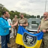 БФ Надежда и фонд Рідна країна Николая Томенко передали боевой автомобиль с трейлером спецподразделения Омега