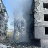Обстріл Мирнограда – рашисти скинули на п’ятиповерховий будинок керовану авіабомбу