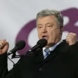 Порошенко пиарится на ВСУ через неуплаченные налоги