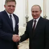 Фіцо із задоволенням їде до Путіна