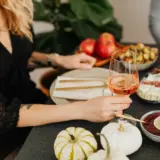 Длина безымянного пальца – как влияет на пристрастие к алкоголю