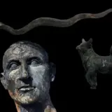 В горячих источниках Сан-Кашано-дей-Баньи найдены впечатляющие бронзовые статуи