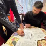 Бізнесмен-шахрай намагався заробити на спальниках для НГУ