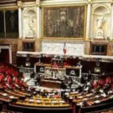 Вотум недоверия правительству в Национальном собрании Франции ожидаемо провалился