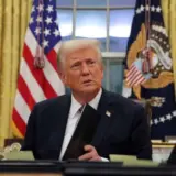 Трамп остановил помощь Украине – о чем идет речь