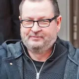 Ларс фон Триер нуждается в лечении и уходе