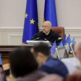 Шмигаль запевняє, що Україна вже виробляє третину необхідної зброї