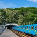Метро Києва – шість наземних станцій червоної лінії київського метро тимчасово закрито