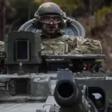 Принц Вільям проїхав на танку біля естонсько-російського кордону