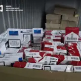 У будівлі КМДА виявили підпільне виробництво цигарок