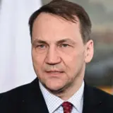 Самой лучшей гарантией безопасности будет армия – Сикорский