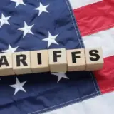 Против РФ США не ввели новые пошлины поскольку сейчас идут переговоры о мире