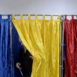У Румунії 4 травня проходить перший тур повторних президентських виборів