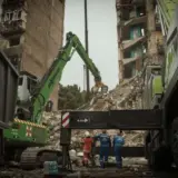 Обстріл Києва – з-під завалів будинку дістали тіла п’яти людей