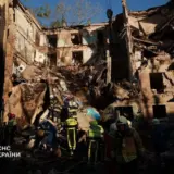 Обстріл Києва – п’ятиповерхівку зруйнувала збита російська ракета