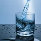Привычка пить много воды снижает риск инсульта на 25%