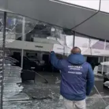 Атака дронів – окупанти атакували меблевий магазин у Харкові