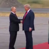 Санкции против РФ – Путин платил наличными за дозаправку самолета на Аляске