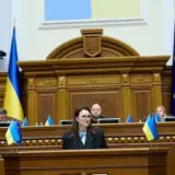Чиновницам могут разрешить выезд за границу