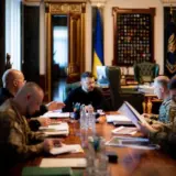 Зеленский провел совещание с военными