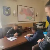 На Рівненщині чиновник допомагав бурштиновій мафії