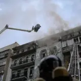 Пожежа у Києві – на вулиці Шота Руставелі, з вечора горить багатоповерхівка
