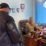 Мобилизация в Украине – работник ТЦК помогал призывникам сбежать из центра, а военным повторно уйти в СОЧ