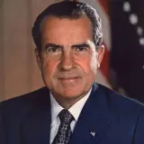 Цього дня Річард Ніксон виграв у 1972 році президентські вибори з одним із найбільших відривів в історії