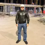 Поплічник Юрія Голика Денис Островський спокійно витрачає вкрадені мільйони на історичну нерухомість