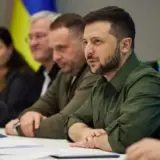 Зеленский не подпишет документ об отказе от украинских территорий