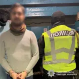 У київському метро пасажирам завдано двох ножових поранень
