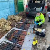 Масштабний канал нелегального продажу зброї ліквідували в Україні