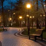 Обстріл Києва – освітлення парків та скверів обмежать