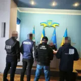 На Львівщині поліцейська місяцями не з’являлася на роботі та отримала за це 700 тисяч