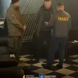 У Києві затримали працівника СБУ на хабарі у $68 тисяч