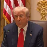 Трамп обещает раздать американцам по тысяче долларов