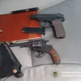 Торговців зброєю затримали на Київщині