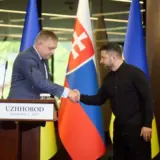 Фіцо хоче врятувати Словаччину від злісного президента України