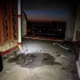 Обстрел Киева – обломки вражеских дронов упали на многоэтажку