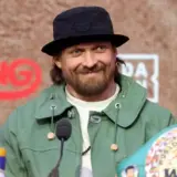 Усик одержал победу над Верхувеном и защитил звание объединенного чемпиона мира