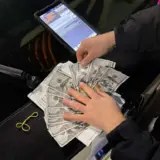 Мобилизация в Украине – Одесские полицейские за $2 тысячи обещали мужчинам не везти в ТЦК