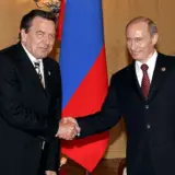 Путін зустрівся з колишнім канцлером Німеччини