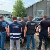 На Закарпатье продавали джипы ввезенные для фронта